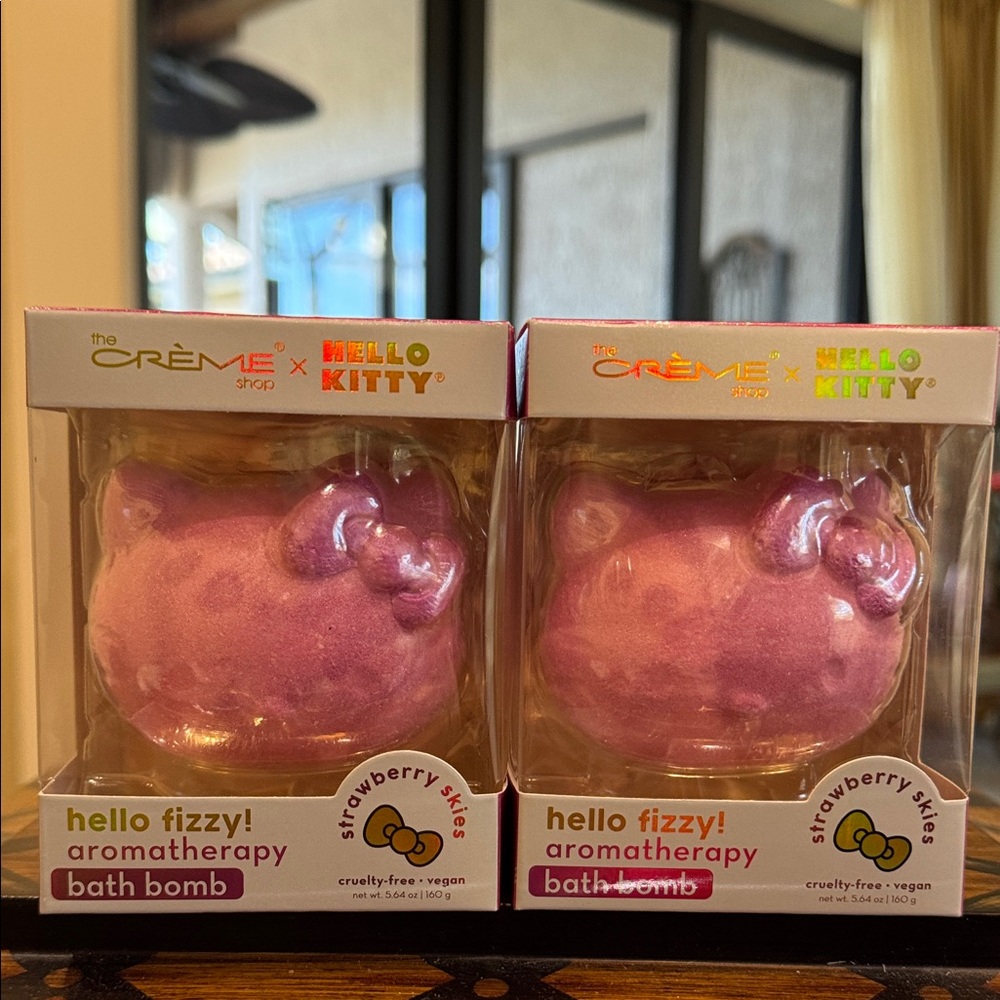 The Creme Shop (2) X-Large Aromatherapy Bath Bomb